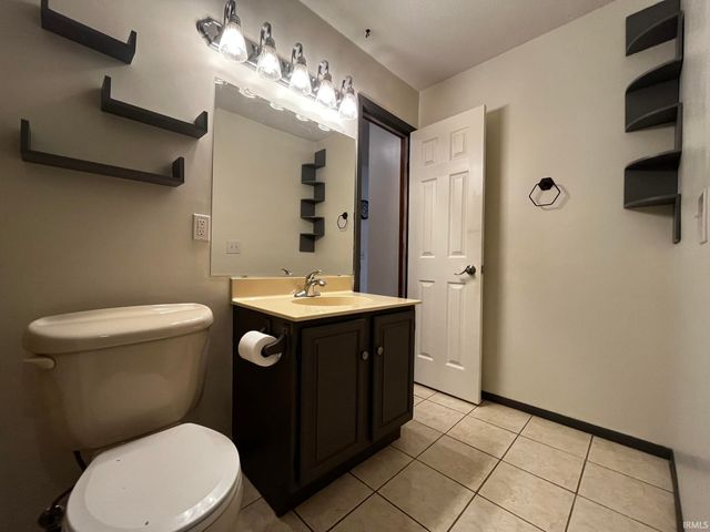 8909 Mariners Ridge Drive, Fort Wayne, IN 46819