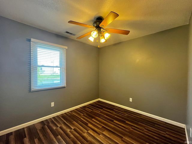 8909 Mariners Ridge Drive, Fort Wayne, IN 46819