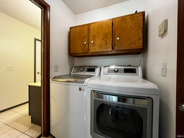 8909 Mariners Ridge Drive, Fort Wayne, IN 46819