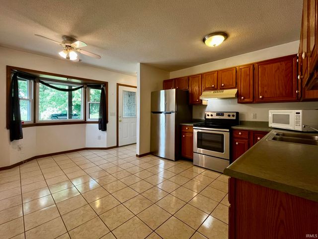 8909 Mariners Ridge Drive, Fort Wayne, IN 46819