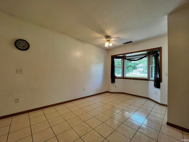 8909 Mariners Ridge Drive, Fort Wayne, IN 46819