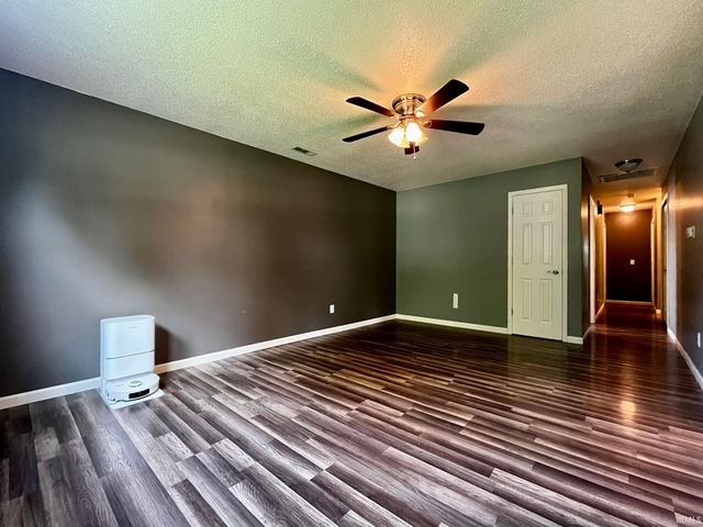 8909 Mariners Ridge Drive, Fort Wayne, IN 46819