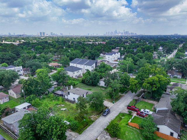7008 Conley Street, Houston, TX 77021