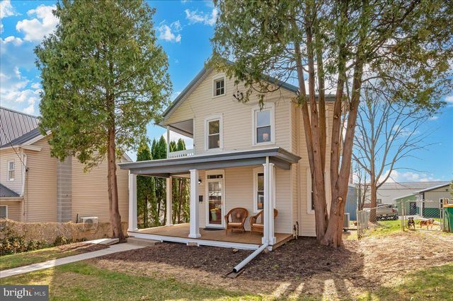 46 E E FIFTH STREET, Waynesboro, PA 17268