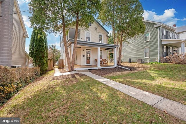 46 E E FIFTH STREET, Waynesboro, PA 17268