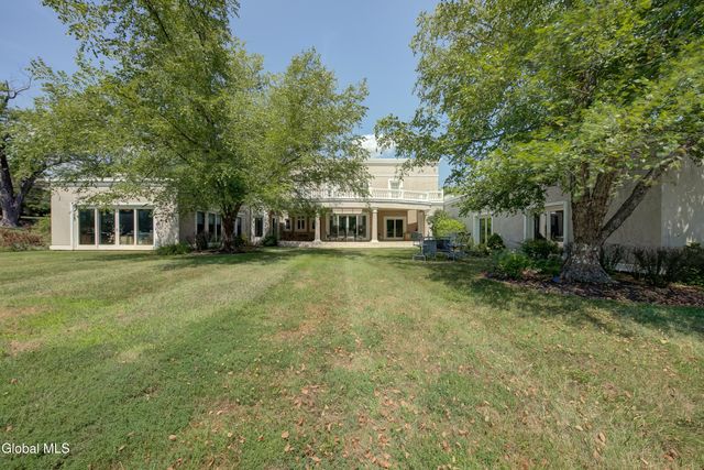 8 Sage Estates, Menands, NY 12204