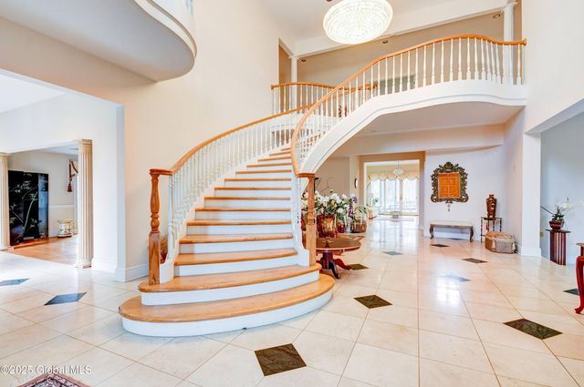 8 Sage Estates, Menands, NY 12204