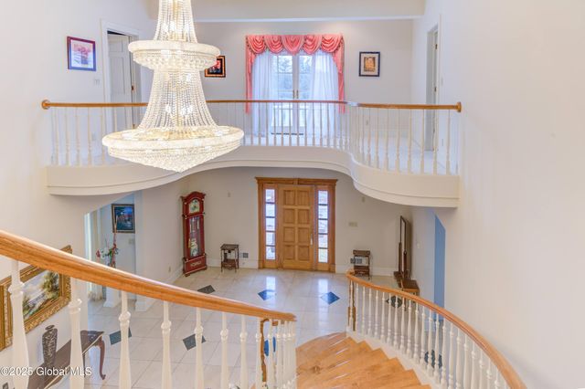 8 Sage Estates, Menands, NY 12204