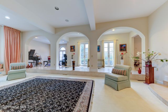 8 Sage Estates, Menands, NY 12204