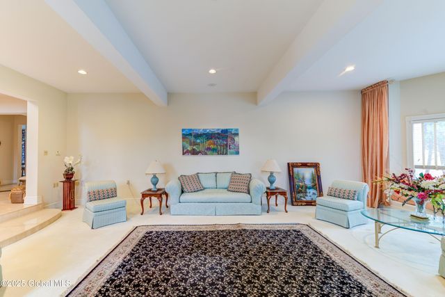 8 Sage Estates, Menands, NY 12204