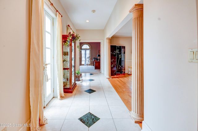 8 Sage Estates, Menands, NY 12204