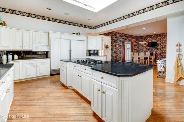 8 Sage Estates, Menands, NY 12204