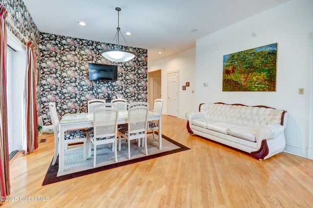 8 Sage Estates, Menands, NY 12204