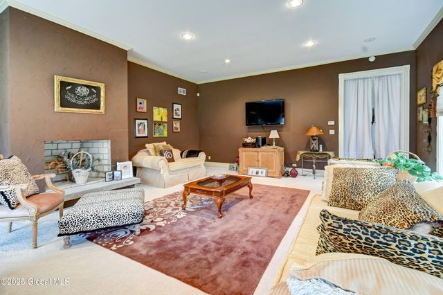 8 Sage Estates, Menands, NY 12204