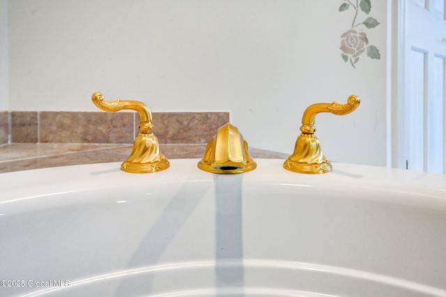 8 Sage Estates, Menands, NY 12204