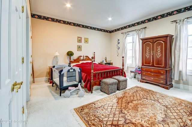 8 Sage Estates, Menands, NY 12204