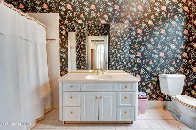 8 Sage Estates, Menands, NY 12204