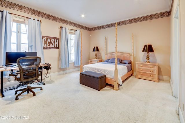 8 Sage Estates, Menands, NY 12204