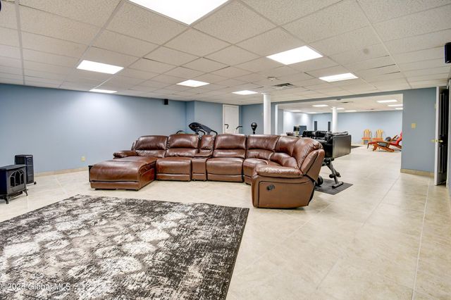 8 Sage Estates, Menands, NY 12204