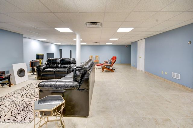 8 Sage Estates, Menands, NY 12204