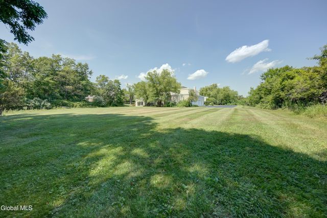 8 Sage Estates, Menands, NY 12204