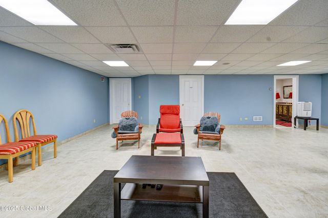 8 Sage Estates, Menands, NY 12204