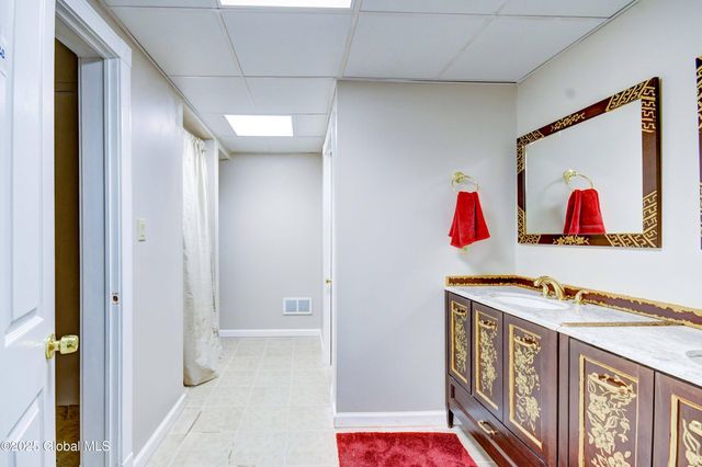 8 Sage Estates, Menands, NY 12204