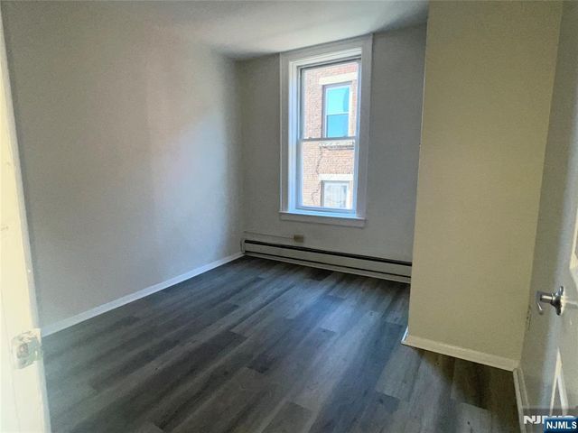 10 Hilliard Avenue 4, Edgewater, NJ 07020