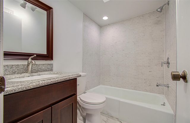 12633 Memorial Drive 152, Houston, TX 77024