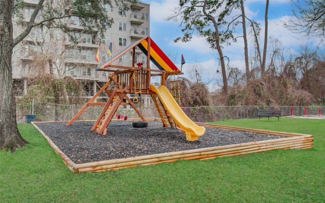 12633 Memorial Drive 152, Houston, TX 77024