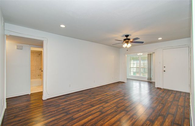 12633 Memorial Drive 152, Houston, TX 77024