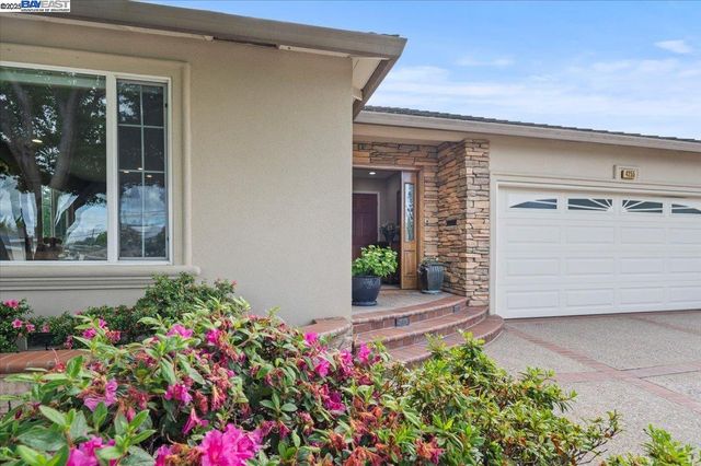 4255 Circle Ave, Castro Valley, CA 94546