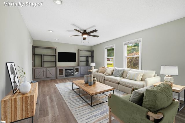 303 Jamie Court, Boiling Springs, SC 29316