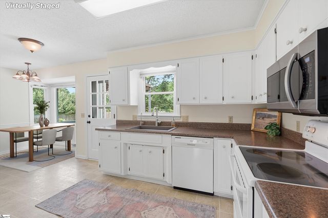 303 Jamie Court, Boiling Springs, SC 29316