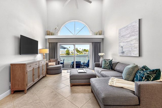 812 Ocean Dunes Circle, Jupiter, FL 33477