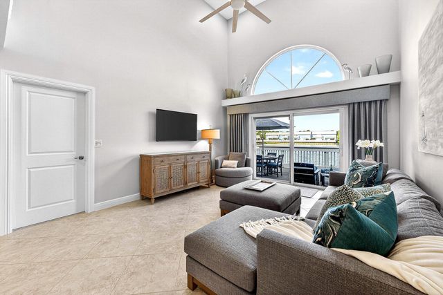 812 Ocean Dunes Circle, Jupiter, FL 33477