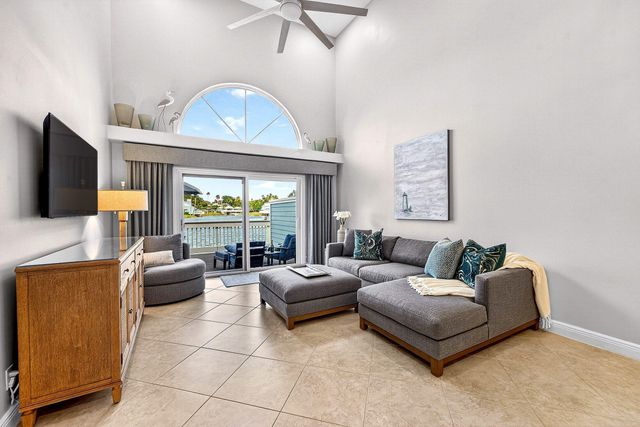 812 Ocean Dunes Circle, Jupiter, FL 33477