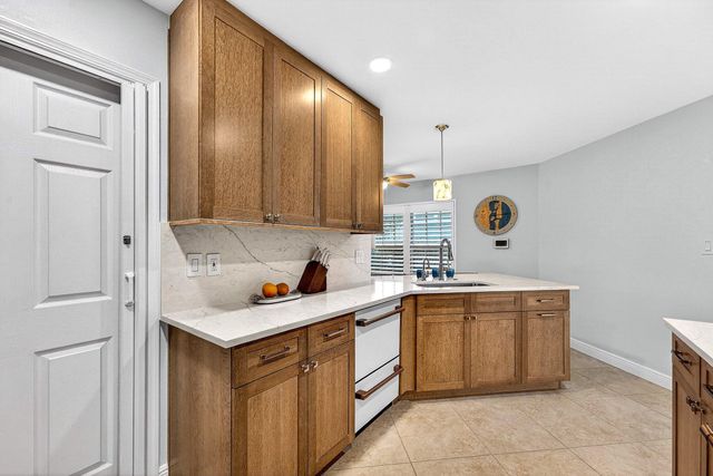 812 Ocean Dunes Circle, Jupiter, FL 33477