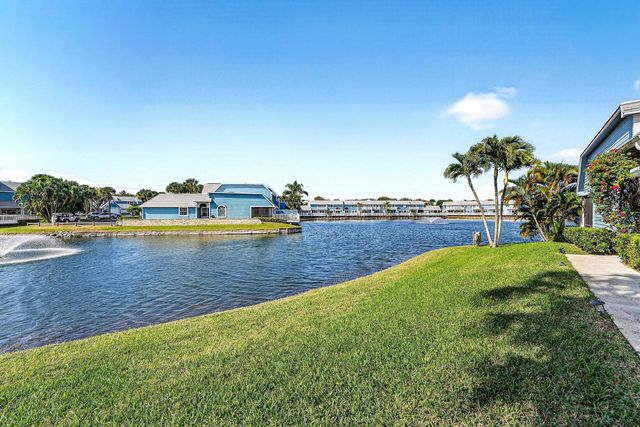 812 Ocean Dunes Circle, Jupiter, FL 33477