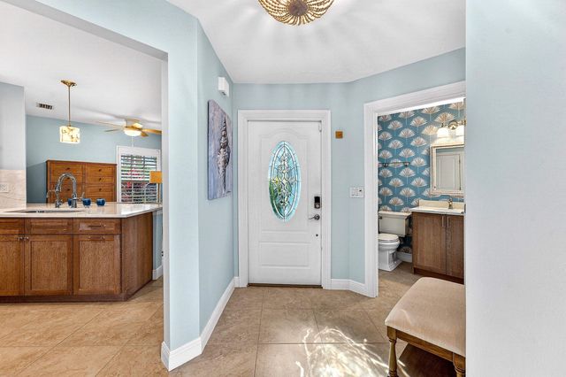 812 Ocean Dunes Circle, Jupiter, FL 33477