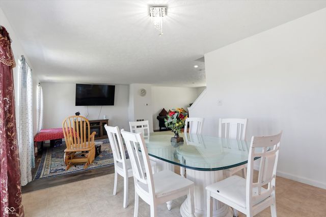 127 Dietz Drive, Greenwood, IN 46143