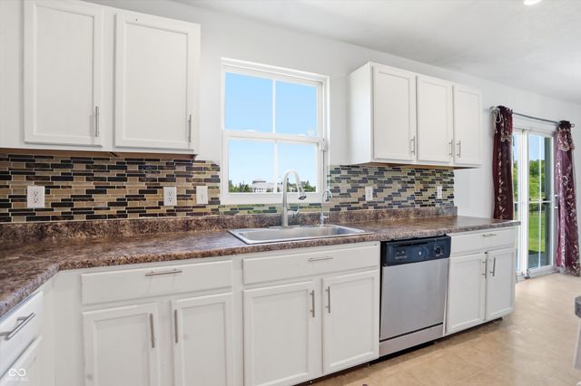 127 Dietz Drive, Greenwood, IN 46143