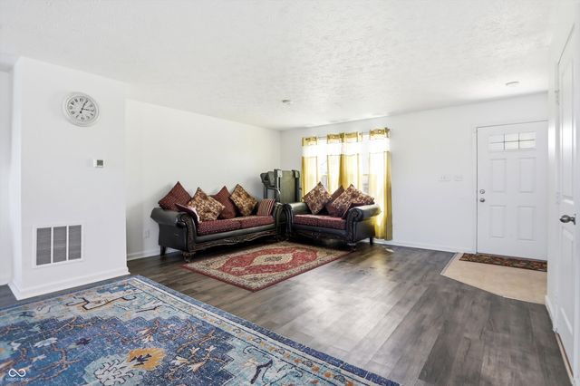 127 Dietz Drive, Greenwood, IN 46143