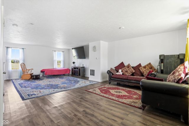 127 Dietz Drive, Greenwood, IN 46143