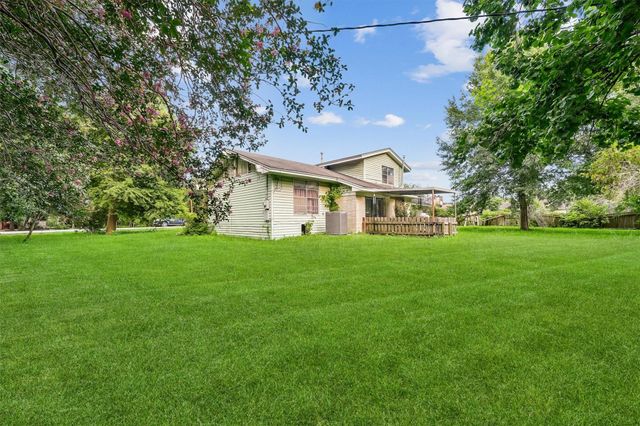 13922 Ambrose Street, Houston, TX 77045