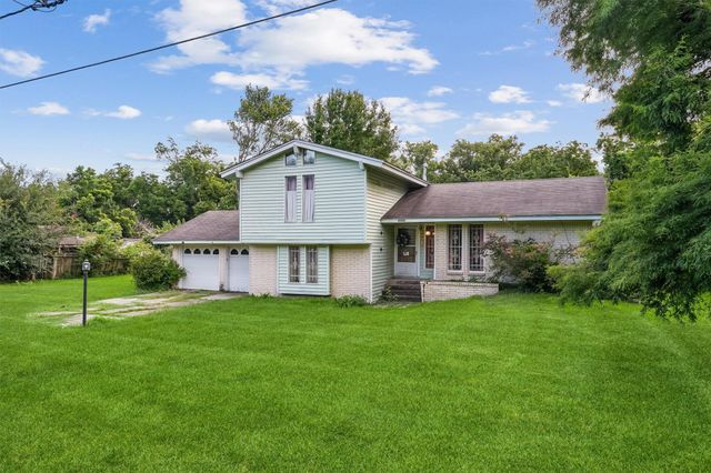 13922 Ambrose Street, Houston, TX 77045