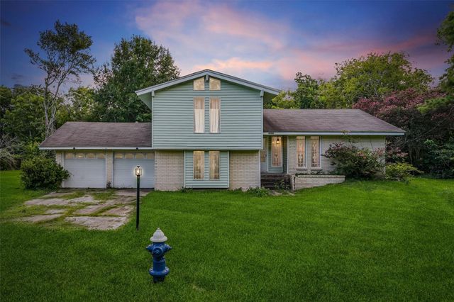 13922 Ambrose Street, Houston, TX 77045