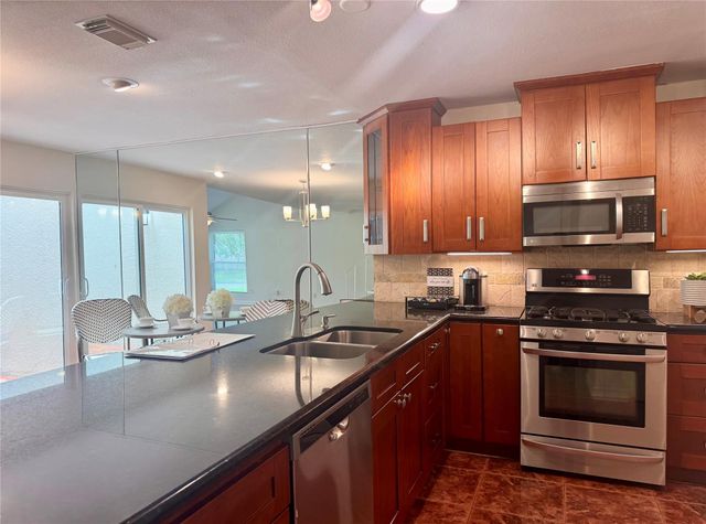 20313 Sunny Shores Drive B, Humble, TX 77346