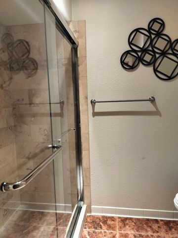 20313 Sunny Shores Drive B, Humble, TX 77346