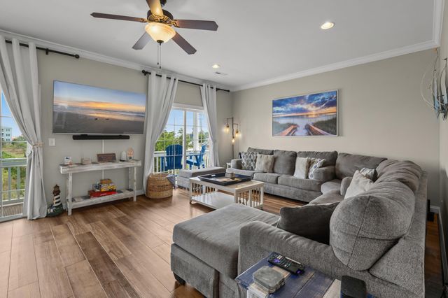 2302 Pointe Marsh Ln., North Myrtle Beach, SC 29582